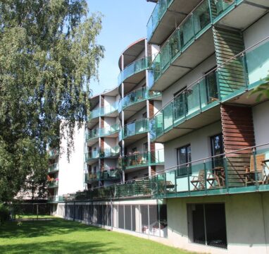 Pärnu mnt kortermaja rõdude remont.