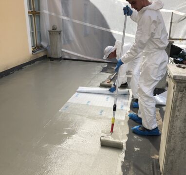 Rõdude remont ja renoveerimine Vedelplasti paigaldus katuseterrassile. Hüdroisolatsioon