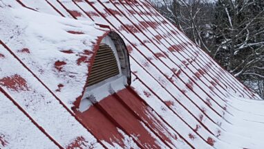 Katuse tuulutus läbi vintskapi