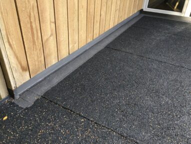 Terrassi põranda SBS katusekate ja vedelplast ülespöörded.