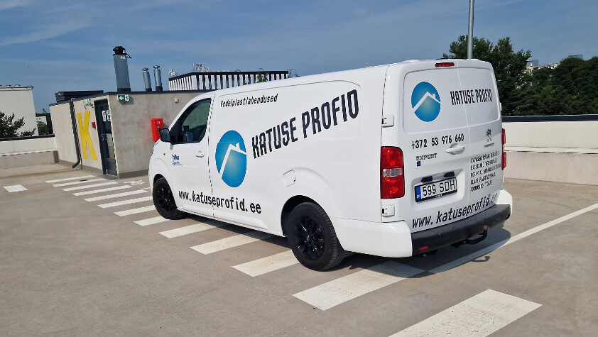 Katuse Profid OÜ üks tööbussidest